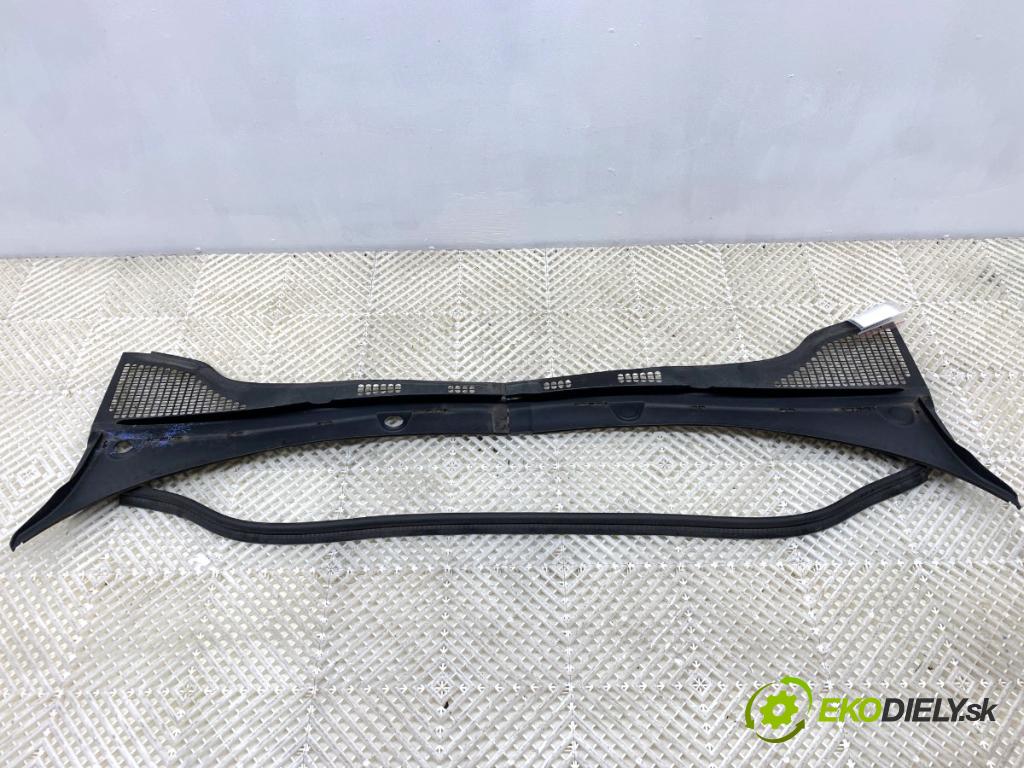 SKODA FABIA III Kombi 2018 55 kW 1.0 999 torpédo plast pod čelní okno 6V1819415 (Plast pod čelním sklem)