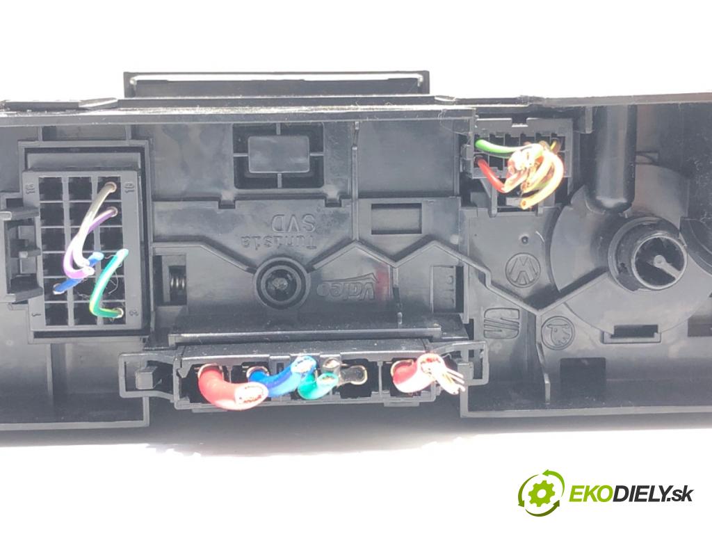 SKODA FABIA III Kombi 2018 55 kW 1.0 999 Panel ovládania kúrenia  (Prepínacie páčky pod volantom)