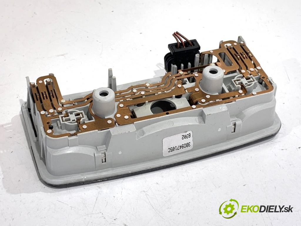 SKODA FABIA III Kombi 2018 55 kW 1.0 999 Svetlo stropné 3B0947105C