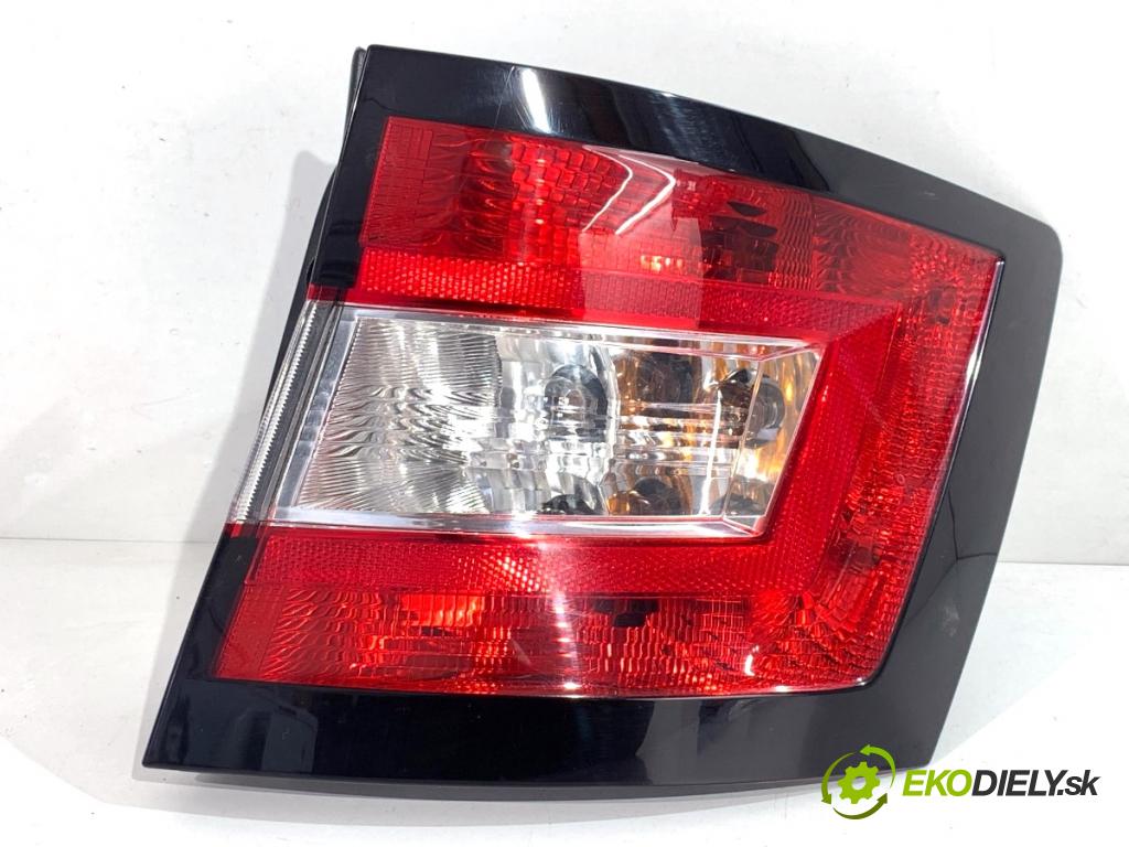 SKODA FABIA III Kombi 2018 55 kW 1.0 999 Svetlo pravy zad 6V9945096