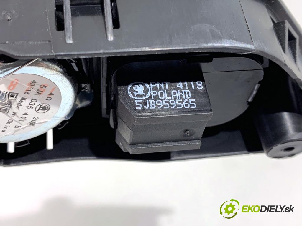 SKODA FABIA III Kombi 2018 55 kW 1.0 999 Kľučka vnútorná ľavy predný