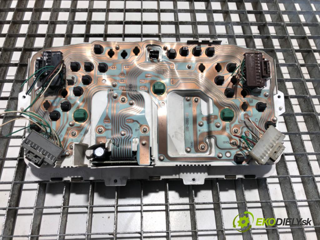 RENAULT MASTER II Autobus 2000 59 kW 2.5 D 2499 Prístrojovka  (Prístrojová doska)