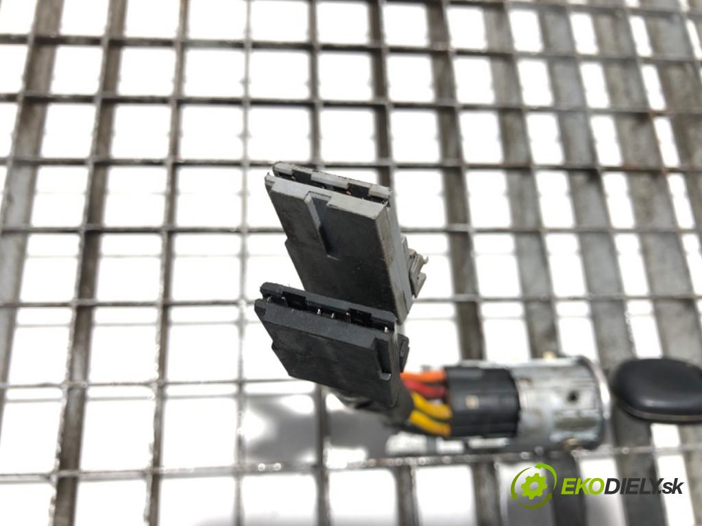 RENAULT MASTER II Autobus 2000 59 kW 2.5 D 2499 spinačka  (Spínacia skrinka)