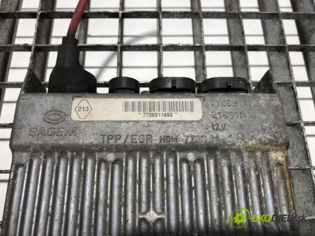 RENAULT MASTER II Autobus 2000 59 kW 2.5 D 2499 riadiaca jednotka Motor 7700311655 (Riadiaca jednotka)