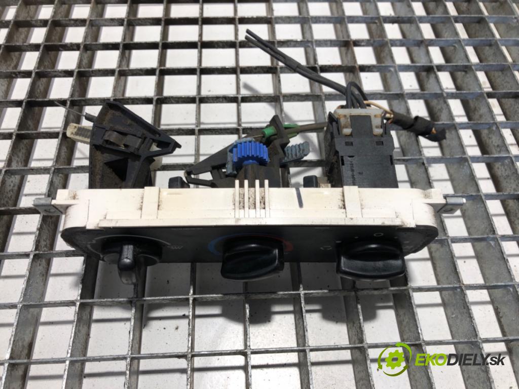 FORD TRANSIT IV Skrzynia 2005 63 kW 2.0 DI (FAE_, FAF_, FAG_) 1998 Panel ovládania kúrenia  (Prepínacie páčky pod volantom)