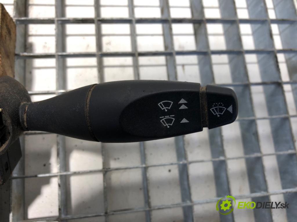 FORD TRANSIT IV Skrzynia 2005 63 kW 2.0 DI (FAE_, FAF_, FAG_) 1998 Prepínač kombinovaný YC1T-14A664-AE (Prepínacie páčky pod volantom)