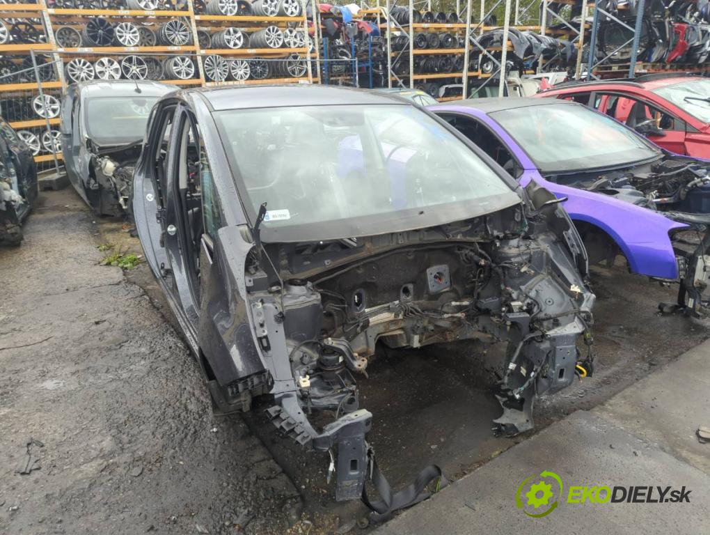 KIA VENGA liftback 2018 66 kW 1.4 CVVT 1396 KAROSERIA ČTVRŤÁK blatník zadní část levý pravý práh střecha PODŁUŻNICA levý pravý 