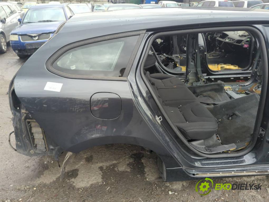 VOLVO V60 I Kombi 2014 133 kW D4 1969 KAROSERIA ČTVRŤÁK blatník zadní část levý pravý práh střecha PODŁUŻNICA levý pravý