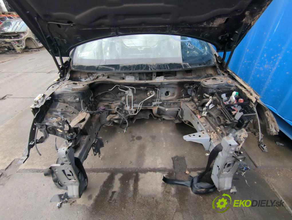 RENAULT MEGANE IV sedan 2019 103 kW 1.3 TCe 140 (LVNB) 1332 KAROSERIA ČTVRŤÁK blatník zadní část levý pravý práh střecha PODŁUŻNICA levý pravý