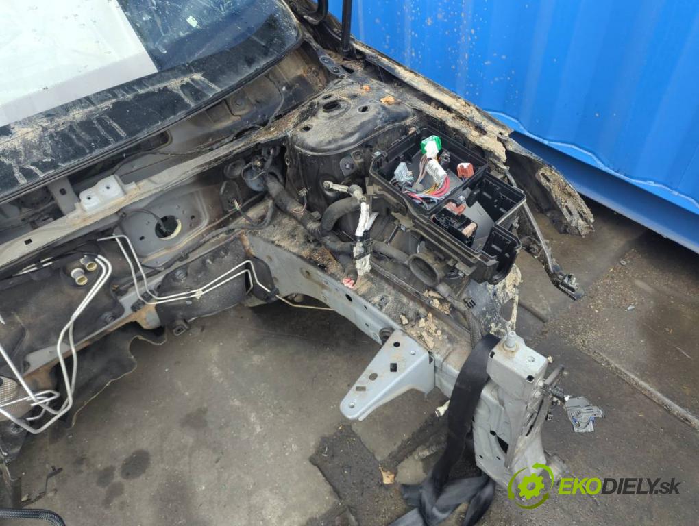 RENAULT MEGANE IV sedan 2019 103 kW 1.3 TCe 140 (LVNB) 1332 KAROSERIA ČTVRŤÁK blatník zadní část levý pravý práh střecha PODŁUŻNICA levý pravý