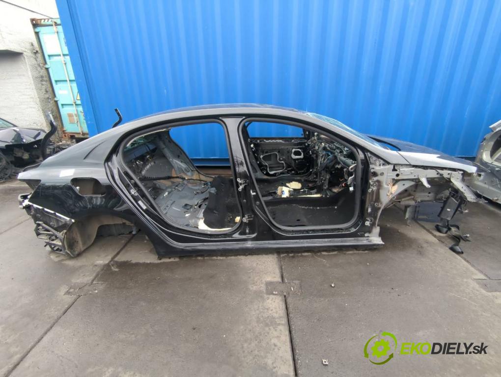 RENAULT MEGANE IV sedan 2019 103 kW 1.3 TCe 140 (LVNB) 1332 KAROSERIA ČTVRŤÁK blatník zadní část levý pravý práh střecha PODŁUŻNICA levý pravý