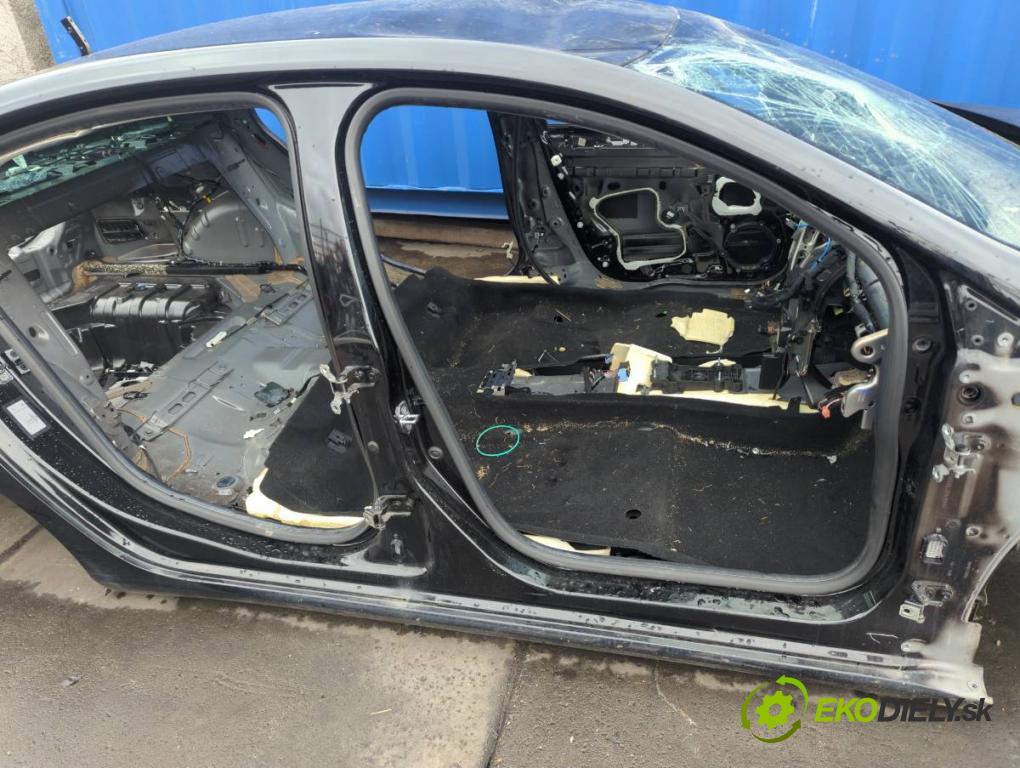 RENAULT MEGANE IV sedan 2019 103 kW 1.3 TCe 140 (LVNB) 1332 KAROSERIA ČTVRŤÁK blatník zadní část levý pravý práh střecha PODŁUŻNICA levý pravý
