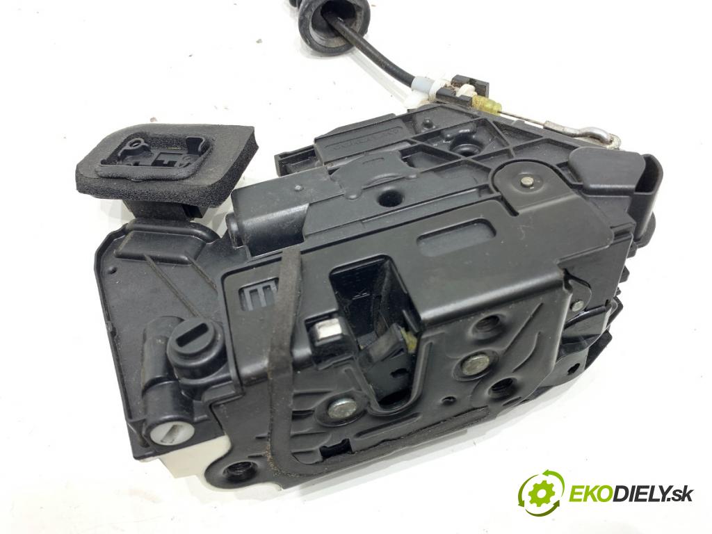 VW GOLF VII liftback 2014 135 kW 2.0 GTD 1968 zámok dveře levý zadní část 5K4839015R