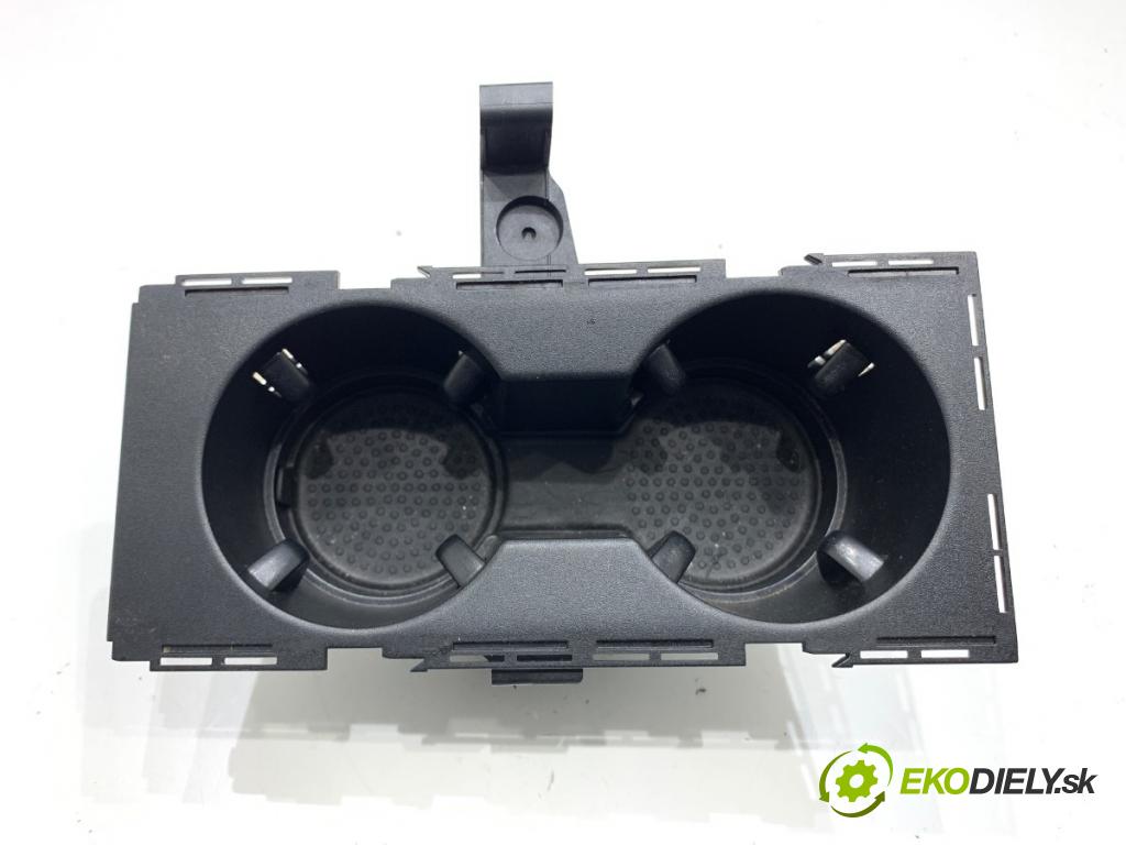 VW GOLF VII liftback 2014 135 kW 2.0 GTD 1968 Držiak na nápoje  (Držiak (úchyt) na nápoje)