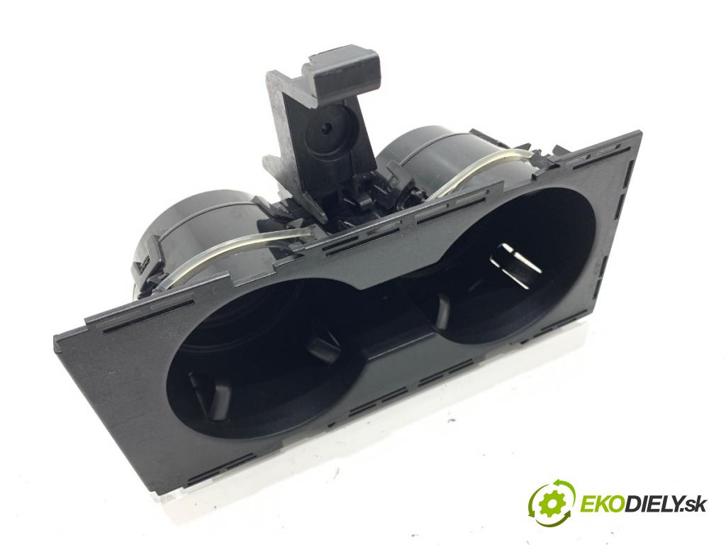 VW GOLF VII liftback 2014 135 kW 2.0 GTD 1968 Držiak na nápoje  (Držiak (úchyt) na nápoje)