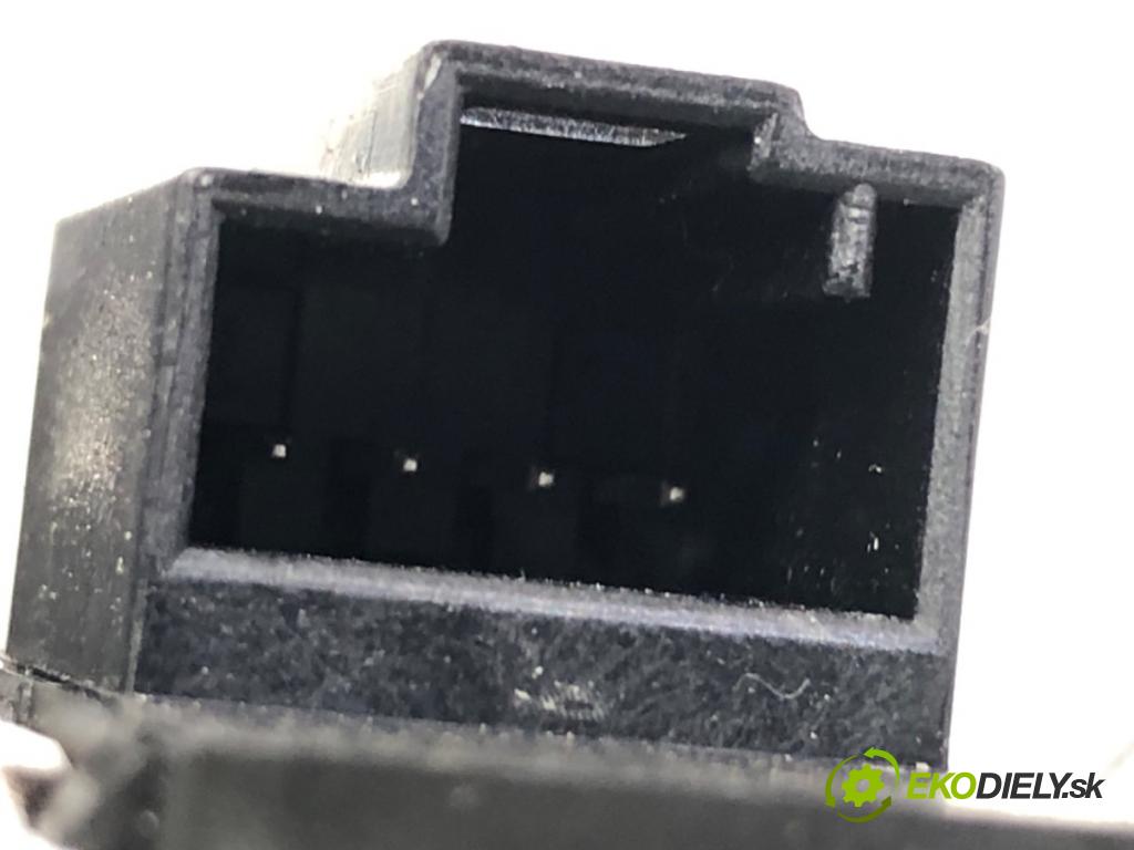 VW GOLF VII liftback 2014 135 kW 2.0 GTD 1968 Prepínač nastavenia spätných zrkadiel 5G0959565M (Prepínacie páčky pod volantom)