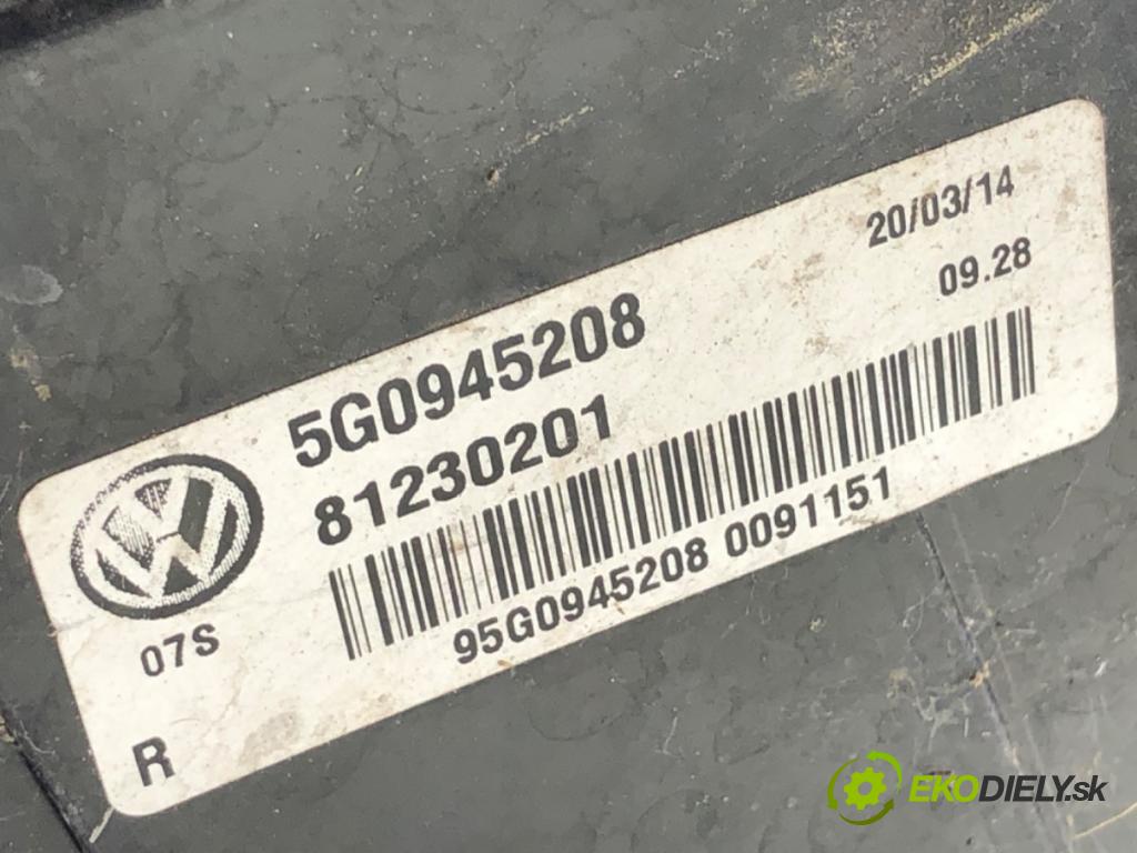 VW GOLF VII liftback 2014 135 kW 2.0 GTD 1968 světlo pravý zadní část 5G0945208