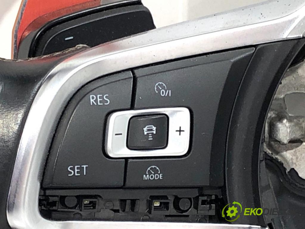 VW GOLF VII liftback 2014 135 kW 2.0 GTD 1968 Volant GTD