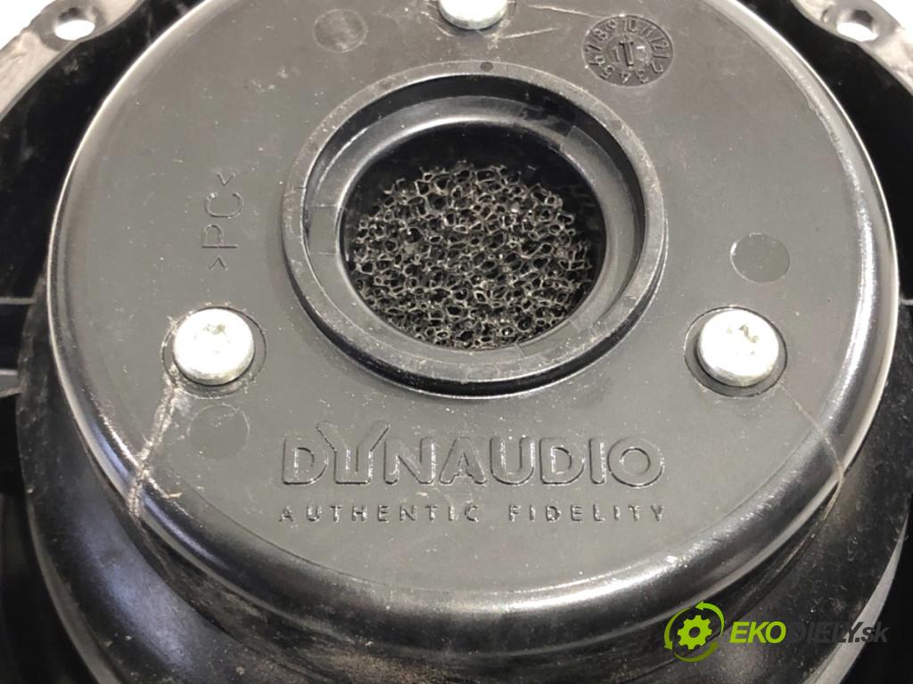 VW GOLF VII liftback 2014 135 kW 2.0 GTD 1968 reproduktory DYNAUDIO: