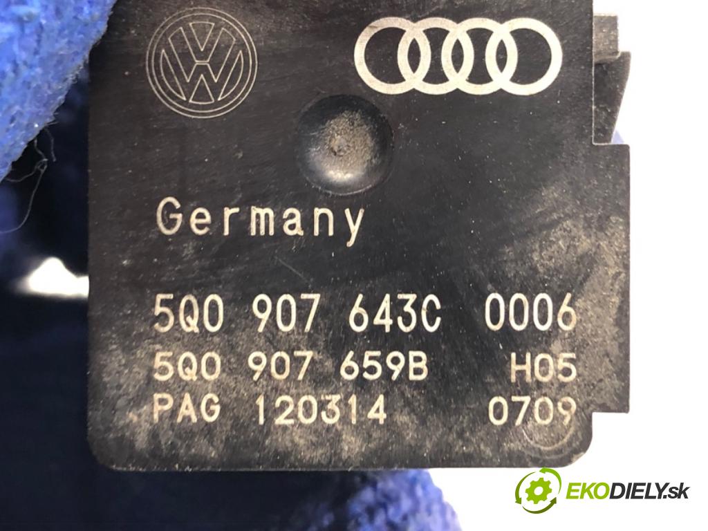 VW GOLF VII liftback 2014 135 kW 2.0 GTD 1968 snímač KVALITNÍ: vzduchu 5Q0907643C