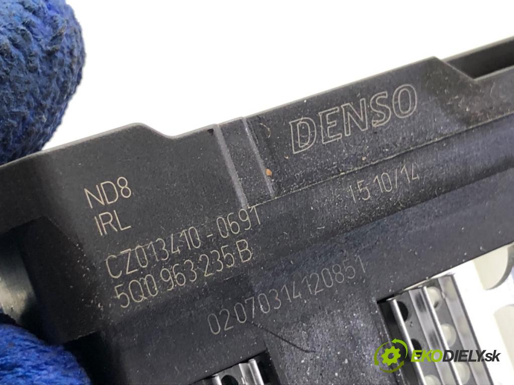 VW GOLF VII liftback 2014 135 kW 2.0 GTD 1968 Výhrevné teleso, radiátor kúrenia elektrická 5Q0963235B (Radiátor kúrenia)