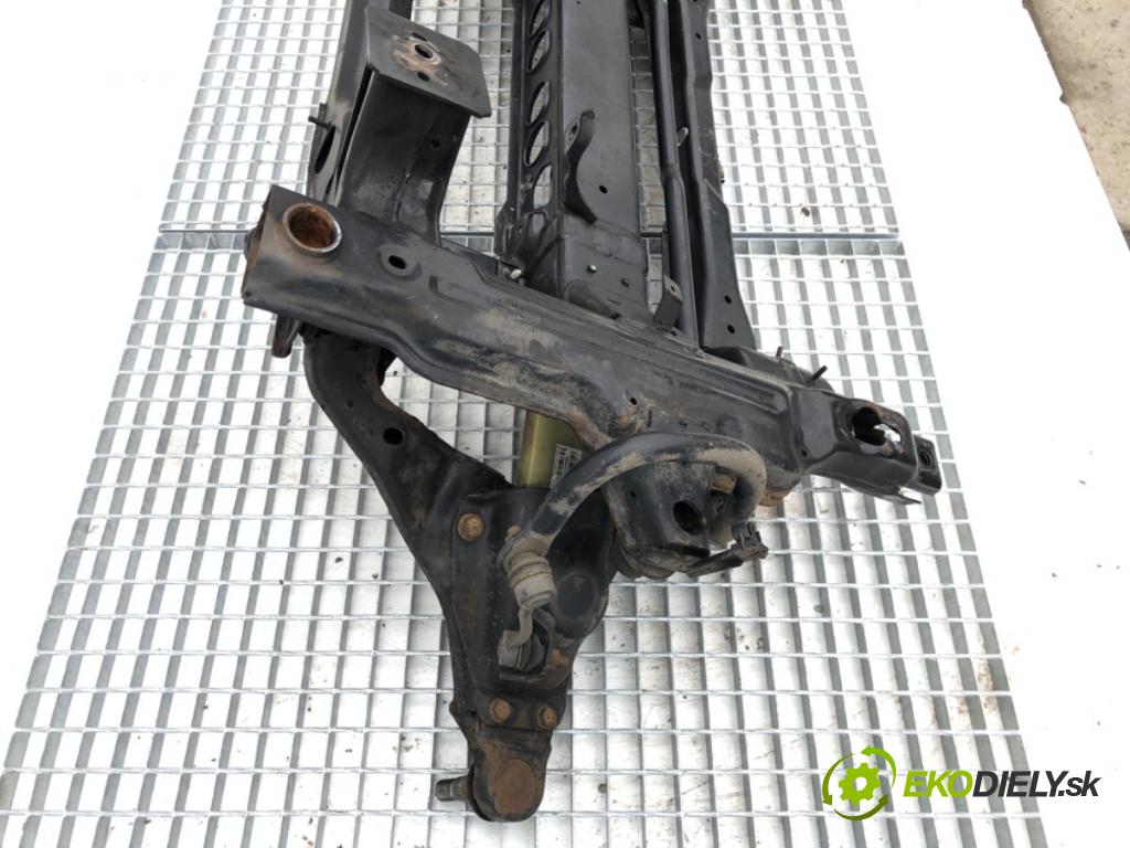 MERCEDES-BENZ W906 Skrzynia 2011 120 kW 216 CDI (906.611, 906.613) 2143 výztuha pod motor A9063304506 (Přední výztuha)