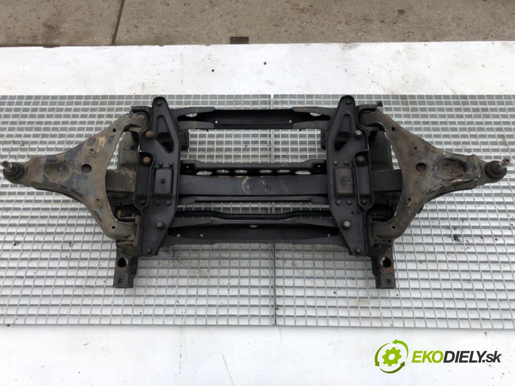 MERCEDES-BENZ W906 Skrzynia 2011 120 kW 216 CDI (906.611, 906.613) 2143 výztuha pod motor A9063304506 (Přední výztuha)