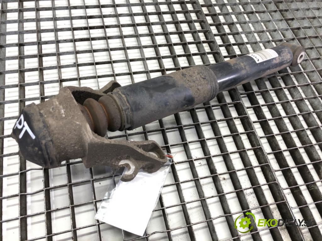 VOLVO V90 II Kombi 2018 110 kW D3 1969 Tlmič pravy zad P31476860