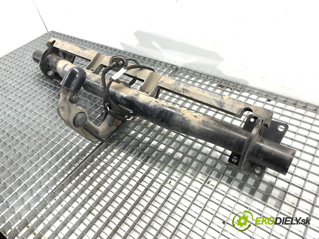 VOLVO V90 II Kombi 2018 110 kW D3 1969 Hák tažné zařízení  (Tažné zařízení)