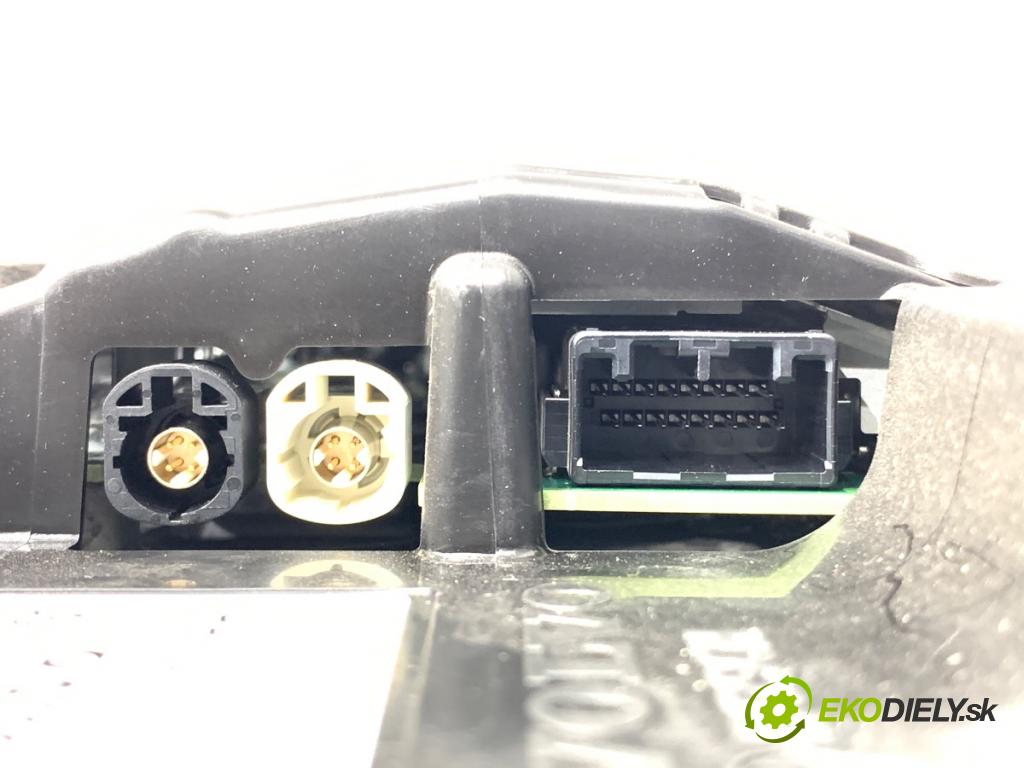 VOLVO V90 II Kombi 2018 110 kW D3 1969 Prístrojovka P31472761 (Prístrojová doska)