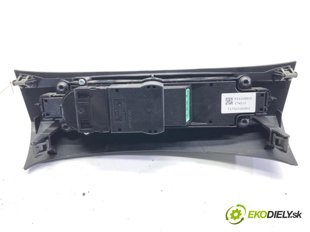 VOLVO V90 II Kombi 2018 110 kW D3 1969 Panel ovládania kúrenia P31398845 (Prepínacie páčky pod volantom)