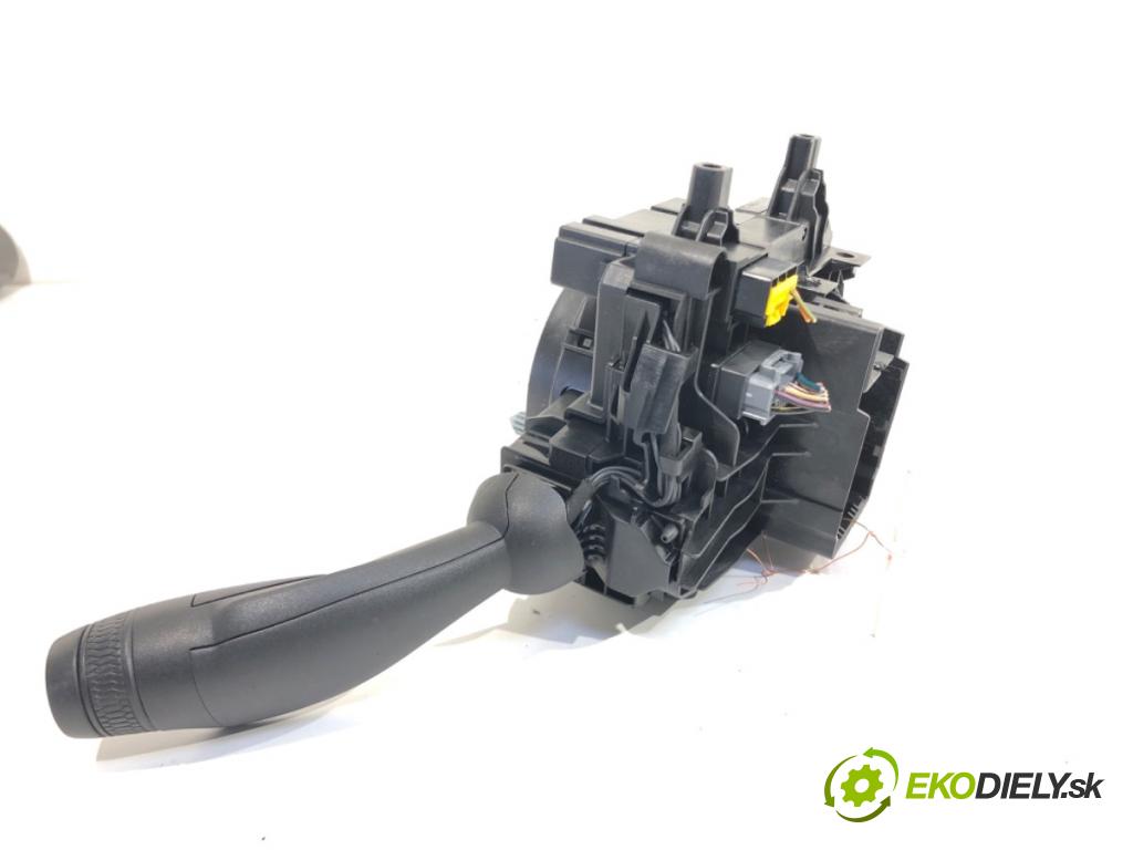 VOLVO V90 II Kombi 2018 110 kW D3 1969 Prepínač kombinovaný 31443884 (Prepínacie páčky pod volantom)