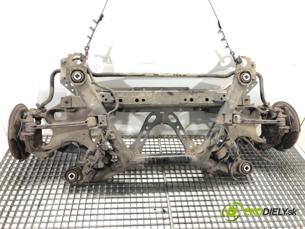 VOLVO V90 II Kombi 2018 110 kW D3 1969 Výstuha zad P31387206