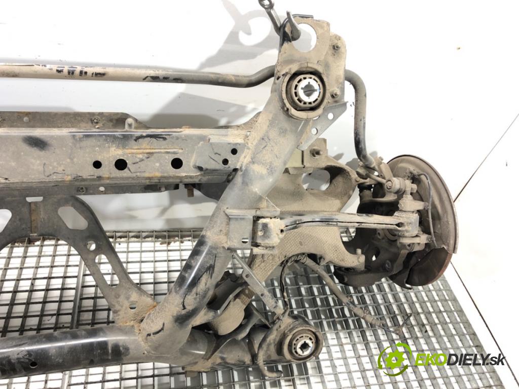 VOLVO V90 II Kombi 2018 110 kW D3 1969 Výstuha zad P31387206