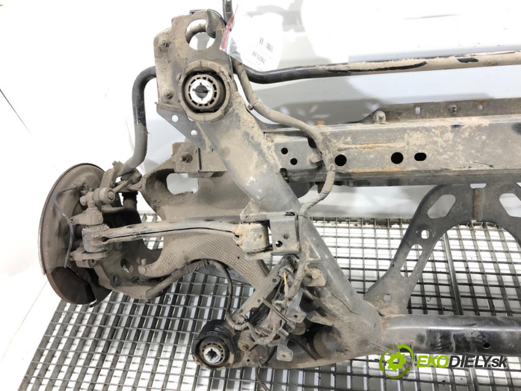 VOLVO V90 II Kombi 2018 110 kW D3 1969 Výstuha zad P31387206