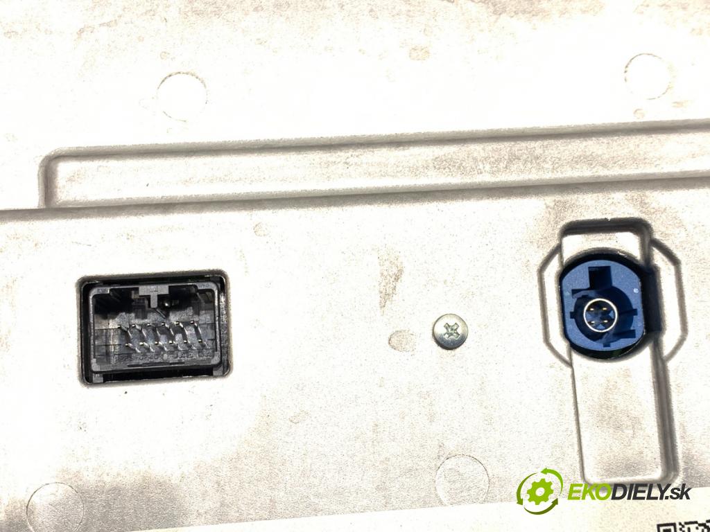 VOLVO V90 II Kombi 2018 110 kW D3 1969 Dislpej 31456506 (Prístrojová doska)