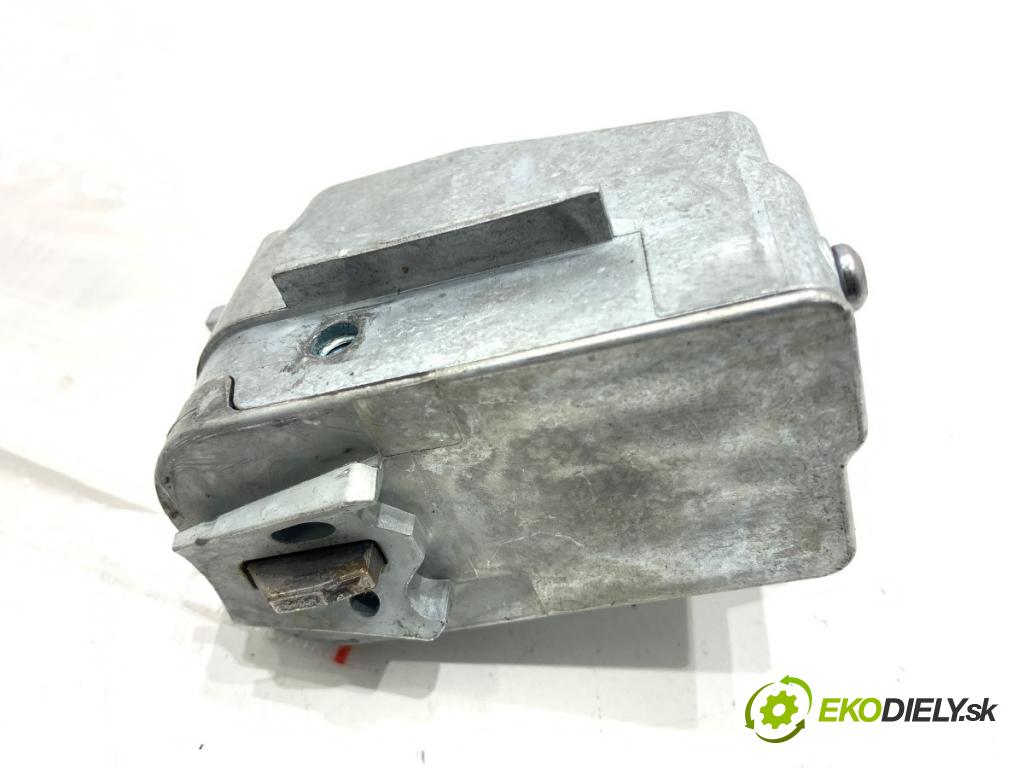 VOLVO V90 II Kombi 2018 110 kW D3 1969 blokáda volantu 31476490 (Riadenie ostatné)