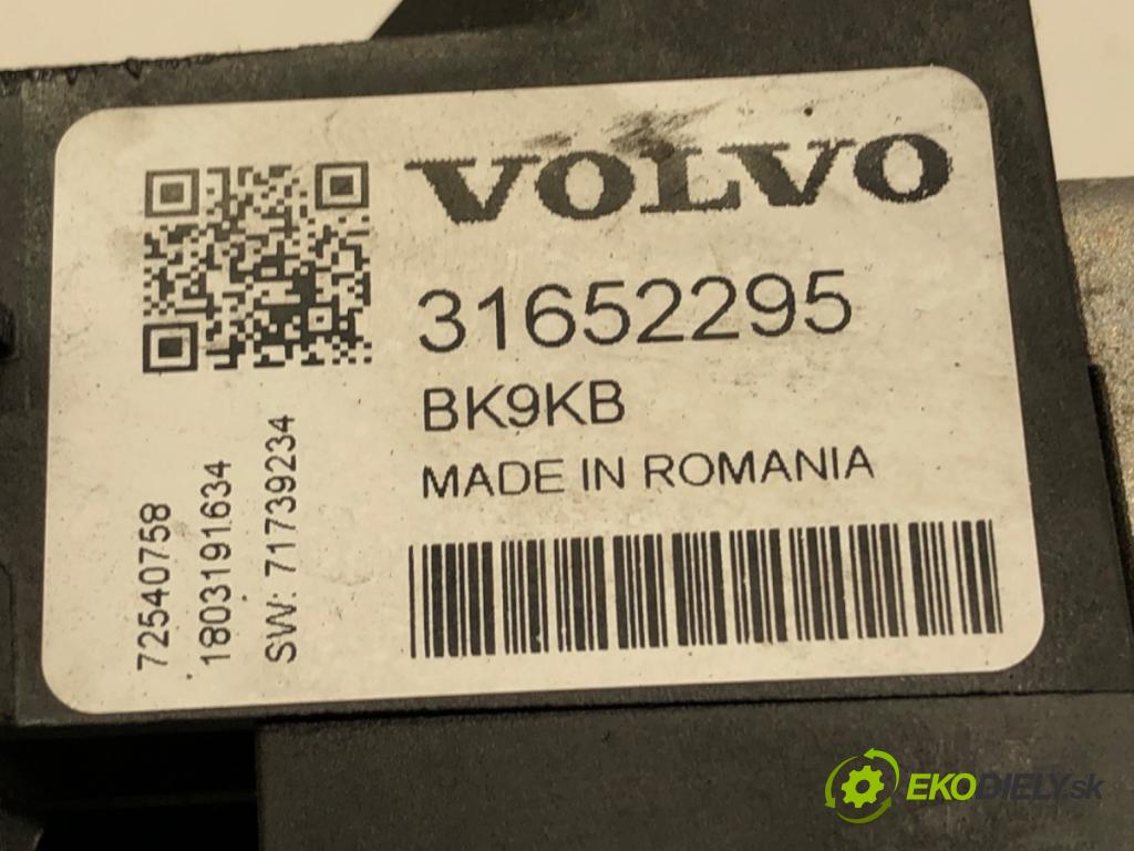 VOLVO V90 II Kombi 2018 110 kW D3 1969 modul NAPĚTÍ: akumulátora 31652295