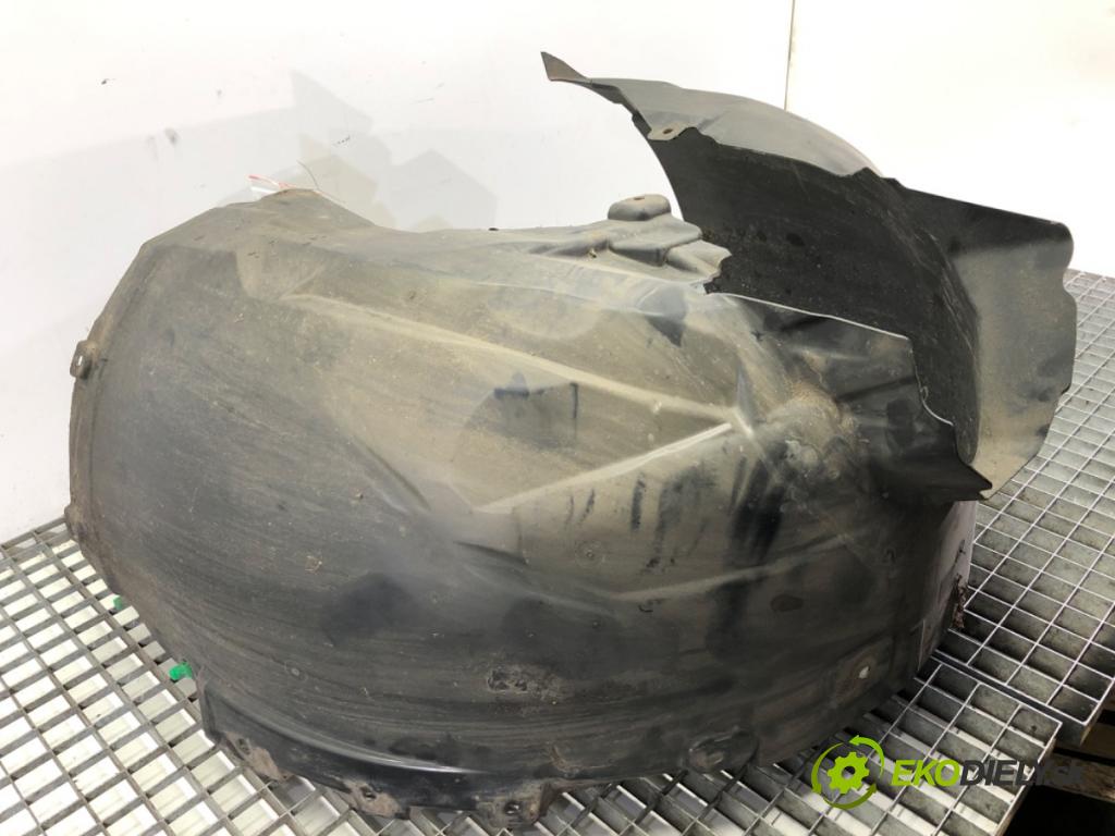 VOLVO V90 II Kombi 2018 110 kW D3 1969 podblatník levý přední část