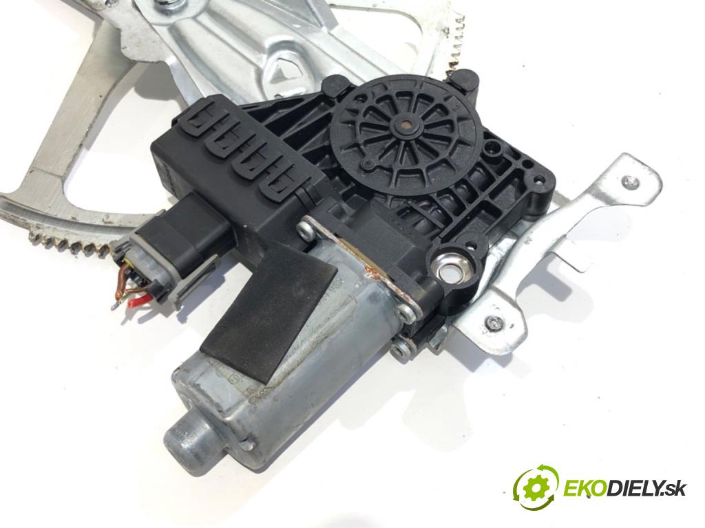 OPEL ASTRA H liftback 2004 66 kW 1.4 (L48) 1364 mechanismus okna levý přední část