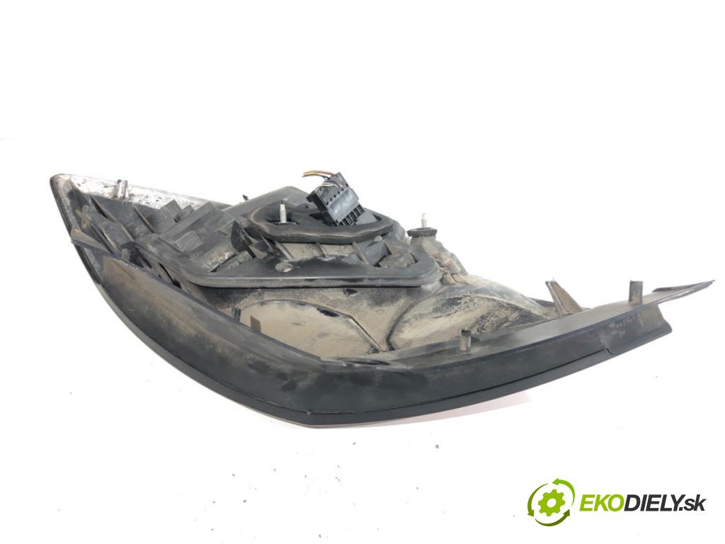 OPEL ASTRA H liftback 2004 66 kW 1.4 (L48) 1364 světlo levý zadní část 24451835