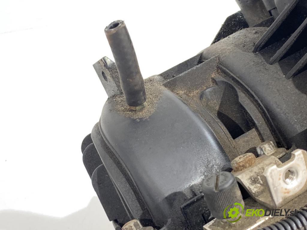 OPEL ASTRA H liftback 2004 66 kW 1.4 (L48) 1364 potrubí sání 24420487 (Sací potrubí)