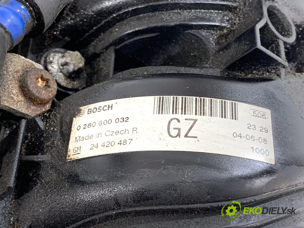 OPEL ASTRA H liftback 2004 66 kW 1.4 (L48) 1364 potrubí sání 24420487 (Sací potrubí)