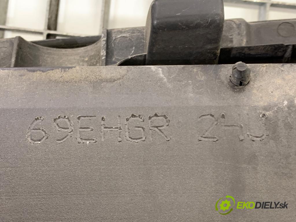 OPEL ASTRA H liftback 2004 66 kW 1.4 (L48) 1364 výztuha nárazníka přední část (Přední výztuha)