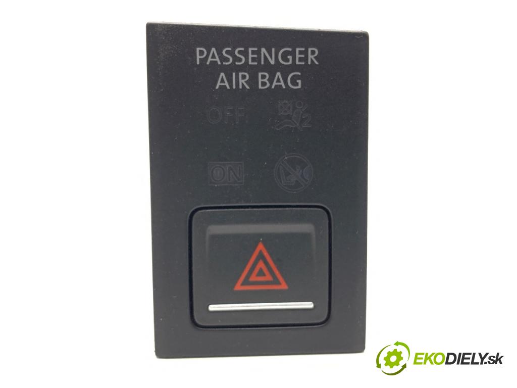 VW GOLF VII liftback 2014 135 kW 2.0 GTD 1968 Spínač svetiel výstražných (núdzových) 5G1919225 (Prepínacie páčky pod volantom)