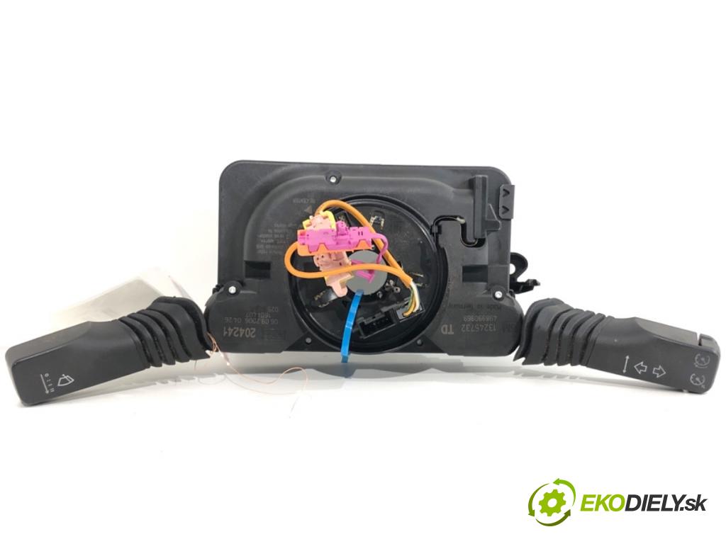 OPEL ZAFIRA B Nadwozie pełne/minivan 2006 88 kW 1.9 CDTI VAN (M75) 1910 Prepínač kombinovaný 13245732TD (Prepínacie páčky pod volantom)