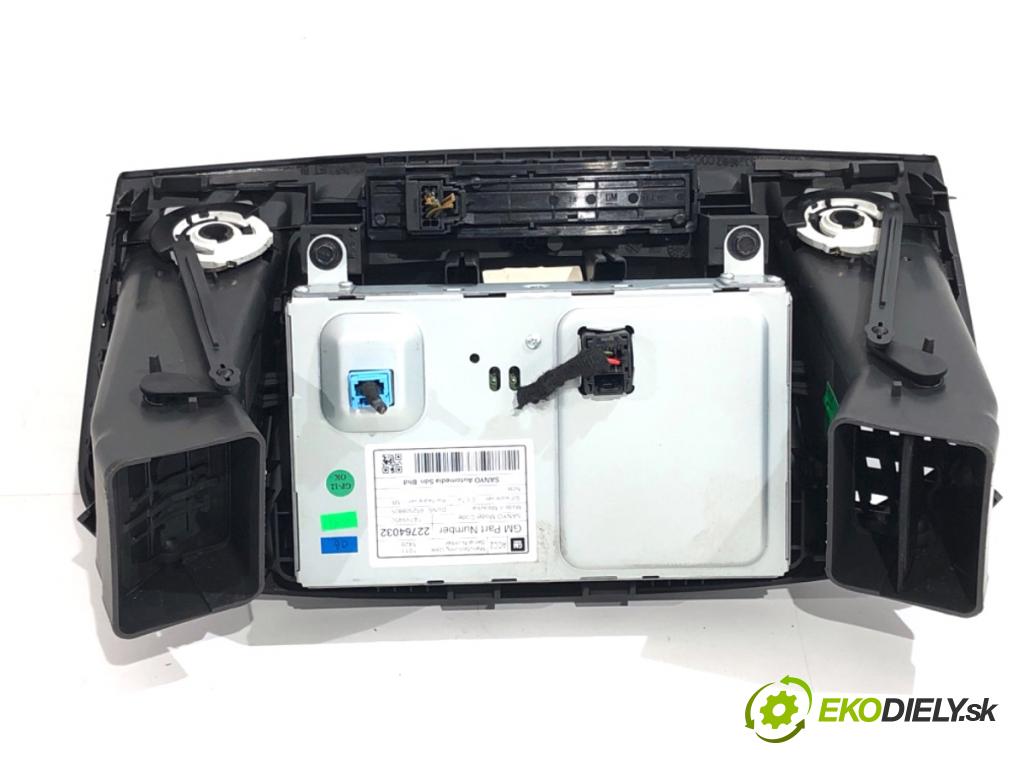 OPEL INSIGNIA A Kombi 2011 118 kW 2.0 CDTI 4x4 (35) 1956 Dislpej 22764032 (Prístrojová doska)