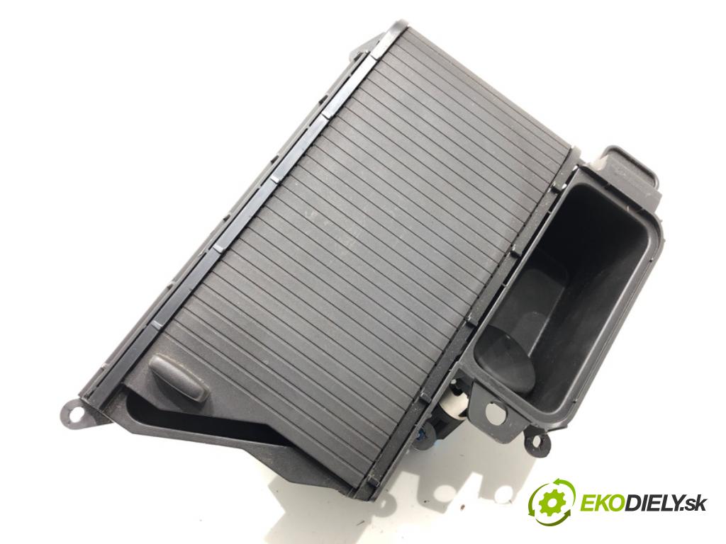 OPEL INSIGNIA A Kombi 2011 118 kW 2.0 CDTI 4x4 (35) 1956 Držiak na nápoje  (Držiak (úchyt) na nápoje)