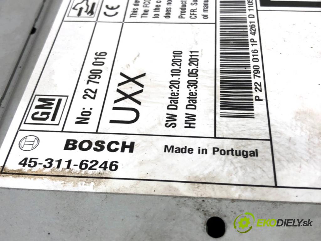OPEL INSIGNIA A Kombi 2011 118 kW 2.0 CDTI 4x4 (35) 1956 RADIO 22790016 (Audio zariadenie)