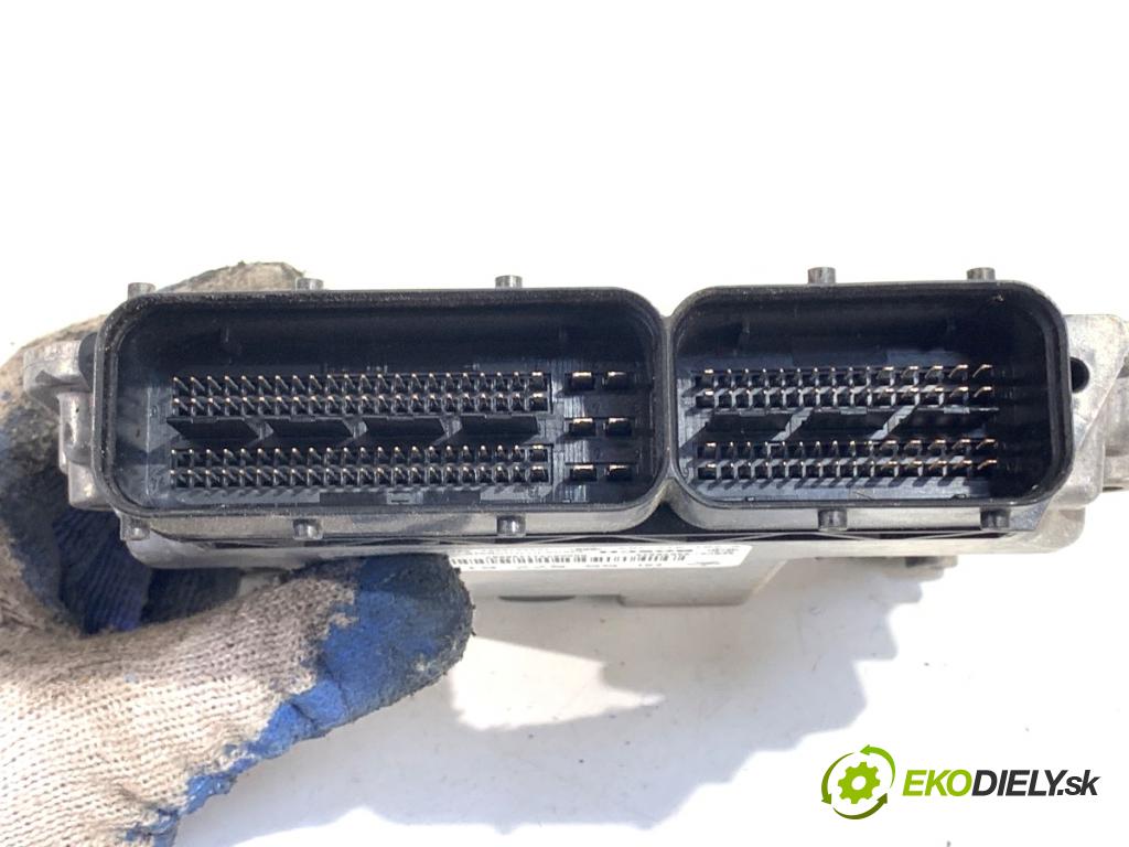 OPEL INSIGNIA A Kombi 2011 118 kW 2.0 CDTI 4x4 (35) 1956 riadiaca jednotka Motor 55577619 (Riadiaca jednotka)